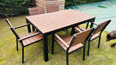 Set da guardino tavolo sedie e lettini