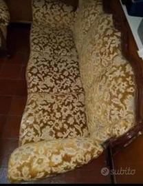 divano tre posti + due poltrone