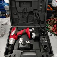 Avvitatore a batteria Yamato