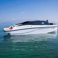 Barca ibrida usata solo sul lago di garda