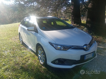 Toyota Auris Touring Sports 1.8 Hybrid