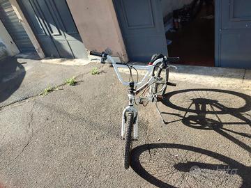 Bicicletta bmx