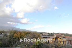 APPARTAMENTO 4 VANI SAN PIETRO CLARENZA (CT)