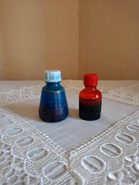 inchiostro blu e rosso per timbri vintage