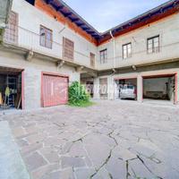 Intero cortile sviluppato su un terreno di 1300 mq