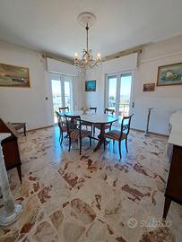 Appartamento con posto auto e terrazzo panoramico