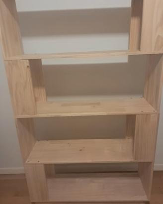 piccola libreria in legno 