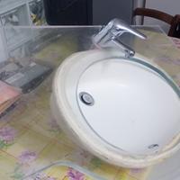 lavandino con lavabo in cristallo