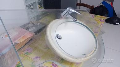 lavandino con lavabo in cristallo