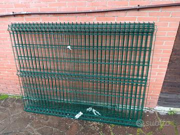 pali e rete a pannelli rigide recinzione esterna