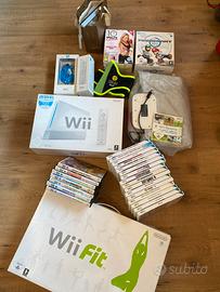Wii completa di accessori + 23 giochi + 7 PAL