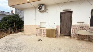 CASA INDIPENDENTE A RACALE