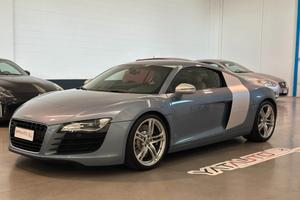 Audi R8 4.2 V8 FSI quattro R tronic