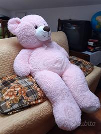 Orso gigante di peluche