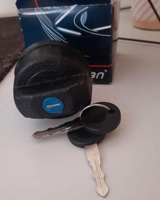 Tappo serbatoio con chiave smart 451