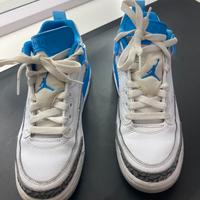 Jordan spizike low colorazione university blue