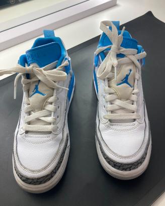 Jordan spizike low colorazione university blue