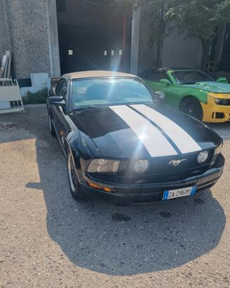 Ford Mustang  4.0 V6 Cabrio 