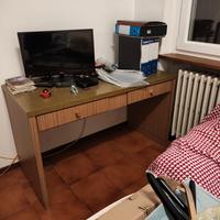 Scrivania vintage 
