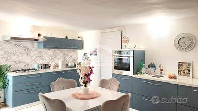 GRAZIOSA ED ACCOGLIENTE PORZIONE DI CASA