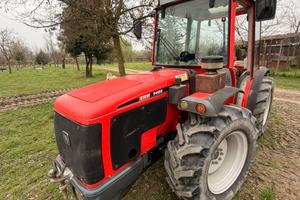 Trattore Antonio Carraro da vignetto