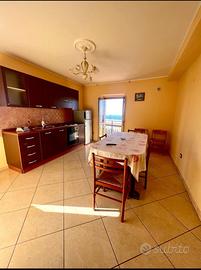 Appartamento vista mare + parcheggio privato