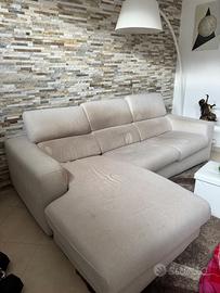 Divano con penisola poltronesofà