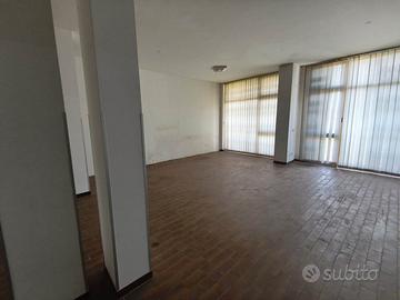 Rif.BA676| negozio chioggia