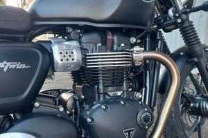 Triumph street twin 900