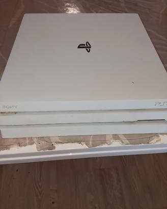 PS4 pro bianca 