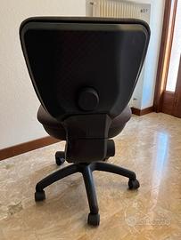 Poltroncina girevole per ufficio