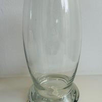 Vaso in vetro trasparente