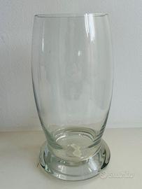 Vaso in vetro trasparente