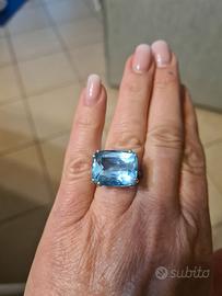 anello oro bianco con topazio