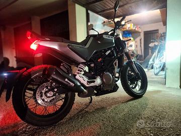 unico proprietaro, utilizzata poco.