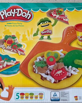 Set Play Doh pizza party