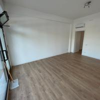 Negozio ristrutturato in pieno centro