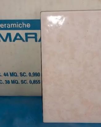 Piastrelle in ceramica per rivestimento 