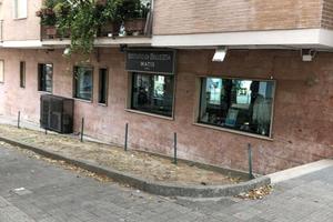 Ocale commerciale Viale Colli Aminei