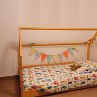 Letto Montessori legno e materasso per bambini