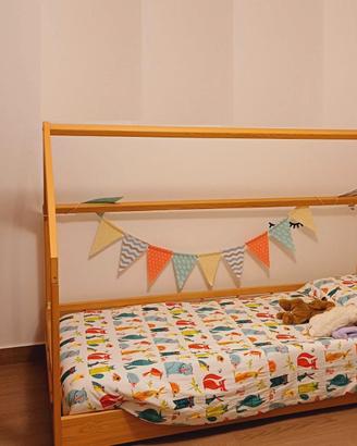 Letto Montessori legno e materasso per bambini