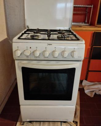 Cucina a gas con forno  elettrico