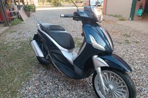 Beverly 300