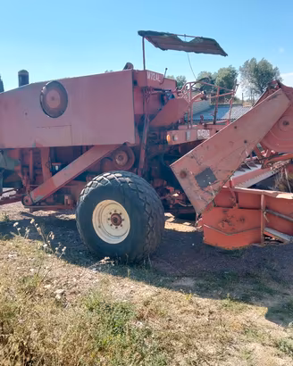 mietitrebbia Laverda al 112 Al