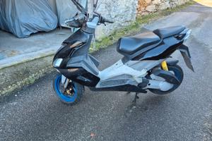 Aprilia sr  2006