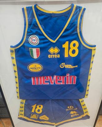 2 divise basket Parma 