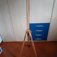 cavalletto treppiede per pittore 