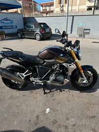 BMW R1250R option 719