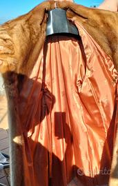 Cappotto in pelliccia di visone fatta a mano