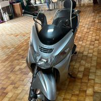 Suzuki Burgman 400